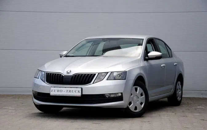 skoda octavia sopot Skoda Octavia cena 43400 przebieg: 144000, rok produkcji 2019 z Sopot